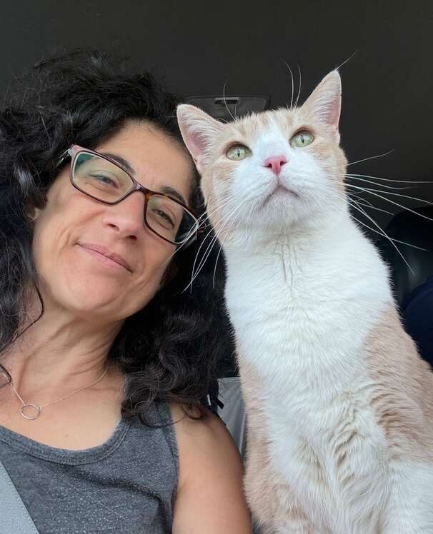 Jen K Thousand oaks ca cat dog sitter